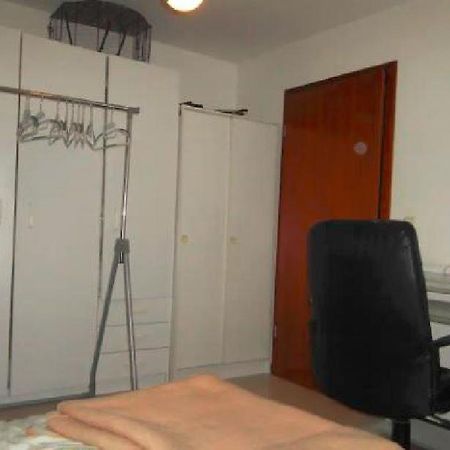 Duesseldorf - Separates, Privates Zimmer Екстер'єр фото